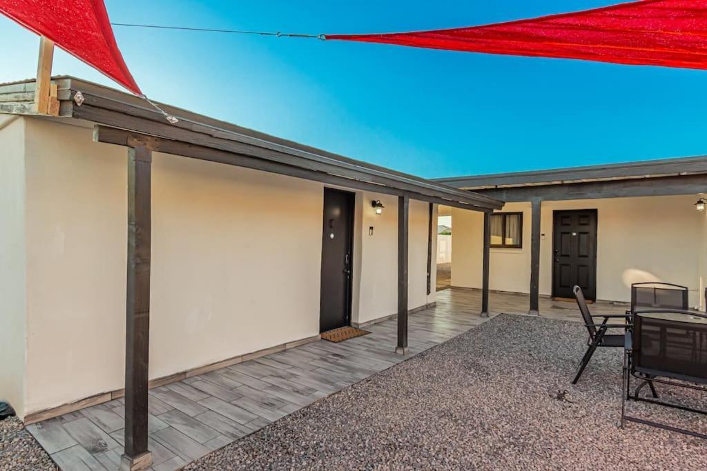 Phoenix Retreat - Studio With King Bed - 10 Min From Airp - Unit C Extérieur photo